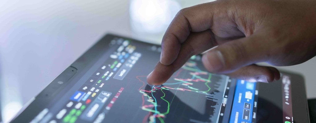 Spotting Trend Reversals with Stochastic Oscillator